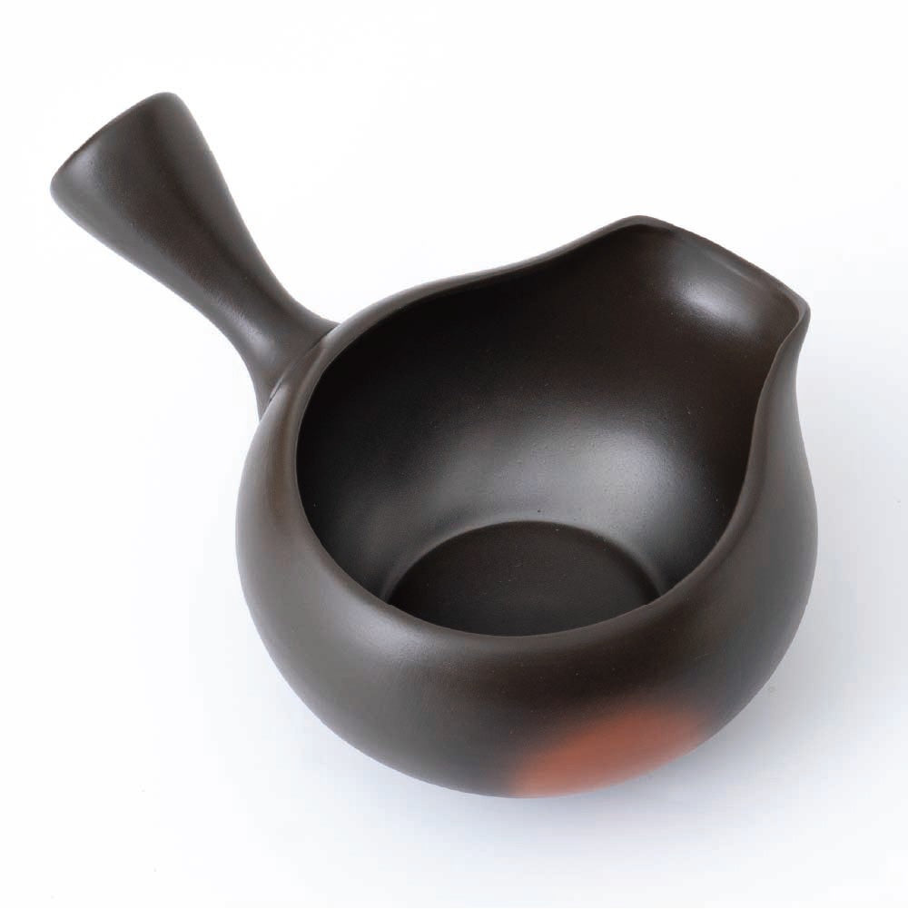 Yuzamashi / Matcha bowl [Black with red blur]