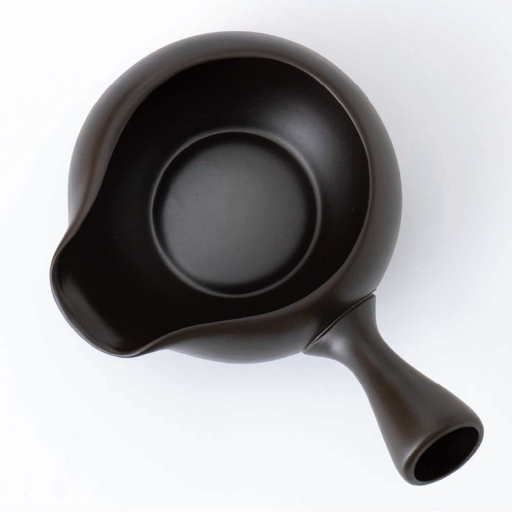 Yuzamashi / Matcha bowl [Black with red blur]