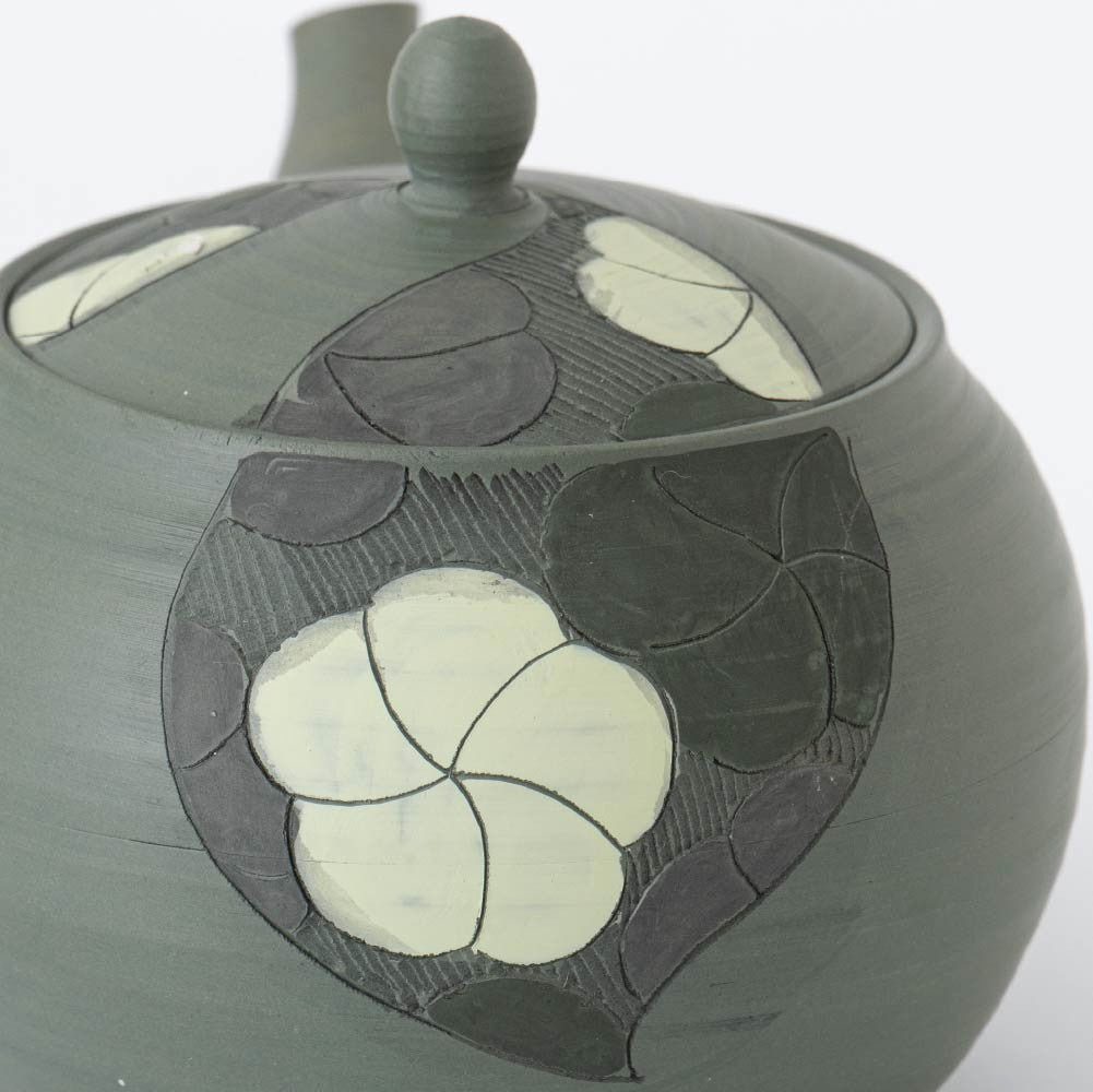 Kyusu Teapot Tokoname Yaki - Carved Blossom [Built-in ceramic mesh filter]
